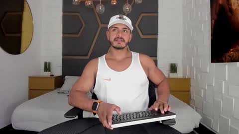 Magnusclark online show from 09-15-25, 06:19