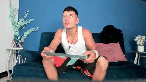 Snapshot of magnusknight_ chatting on 02-18-26, 02:24 Magnus online show from 02-18-26, 02:24