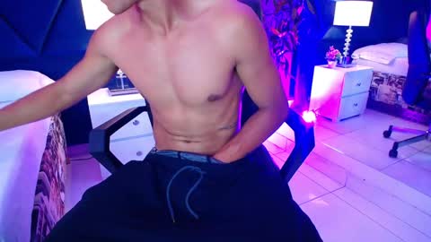 M A G N U Z  M E Y E R online show from 01-11-26, 01:54