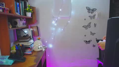 Snapshot of maia24 chatting on 12-15-24, 10:15 LIZZIE SEE BELOW IMPORTANT INFORMATION online show from 12-15-24, 10:15