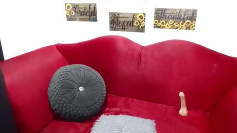 ISABELA online show from 02-17-26, 02:57