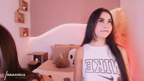 Snapshot of maia_lia_ chatting on 10-29-25, 10:00 MAIA LIA online show from 10-29-25, 10:00