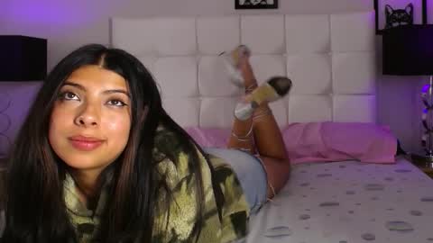 Maia Reficco online show from 10-24-25, 12:19