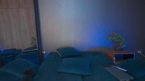 Snapshot of maia_stark_ chatting on 01-17-26, 03:44 Maia Stark online show from 01-17-26, 03:44