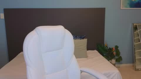 Snapshot of maiaa_ruiz chatting on 02-04-25, 01:27 Maiaa Ruiz online show from 02-04-25, 01:27