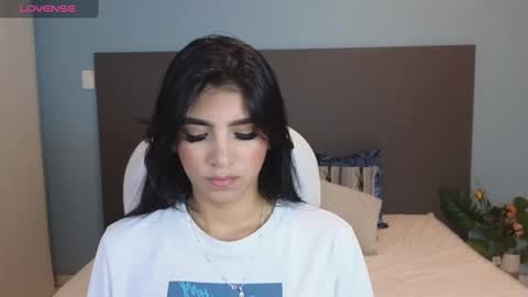 Snapshot of maiaa_ruiz chatting on 02-08-25, 12:39 Maiaa Ruiz online show from 02-08-25, 12:39