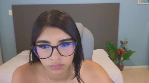 Snapshot of maiaa_ruiz chatting on 09-12-25, 03:23 Maiaa Ruiz online show from 09-12-25, 03:23