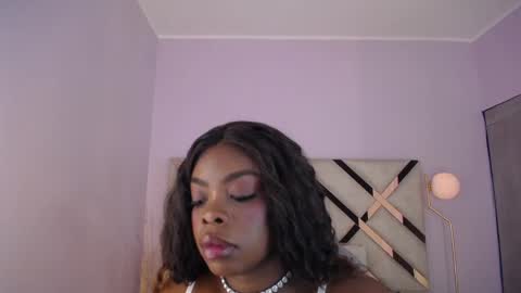 Snapshot of maiacharris_ chatting on 05-07-26, 12:43 Maia Charris online show from 05-07-26, 12:43