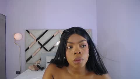 Snapshot of maiacharris_ chatting on 06-05-26, 11:49 Maia Charris online show from 06-05-26, 11:49