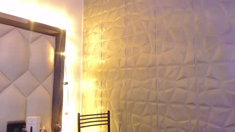 Maia  online show from 01-04-25, 08:16