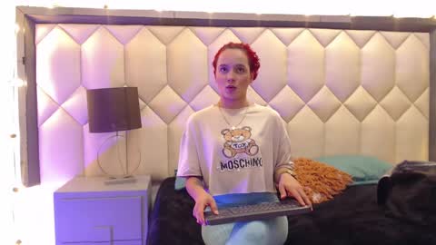 Maia  online show from 02-09-25, 02:40