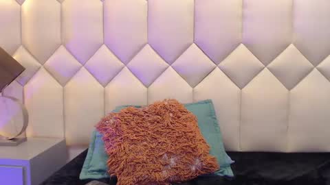 Maia  online show from 02-19-25, 06:54