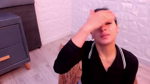 Maia  online show from 10-19-25, 01:34