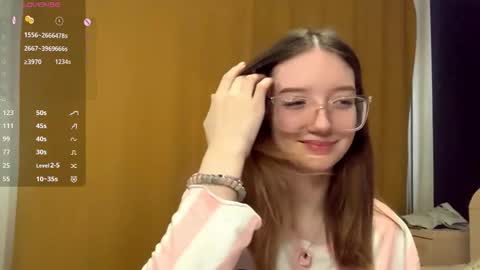 Elina online show from 10-24-25, 08:33