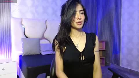 maiily_tay online show from 10-27-25, 12:20