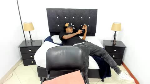 Snapshot of maikol_monstercock chatting on 09-09-25, 03:50 M A I K O L -- M O N S T E R C O C L online show from 09-09-25, 03:50