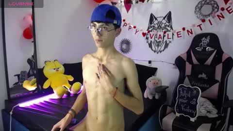 Snapshot of maiky_cooper chatting on 02-12-25, 08:38 Maiky Cooper online show from 02-12-25, 08:38