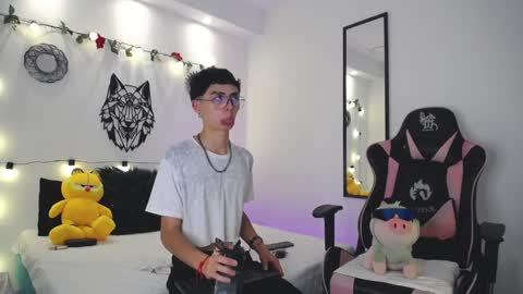 Snapshot of maiky_cooper chatting on 02-21-25, 01:00 Maiky Cooper online show from 02-21-25, 01:00