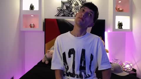 Snapshot of maiky_cooper chatting on 02-28-25, 03:59 Maiky Cooper online show from 02-28-25, 03:59