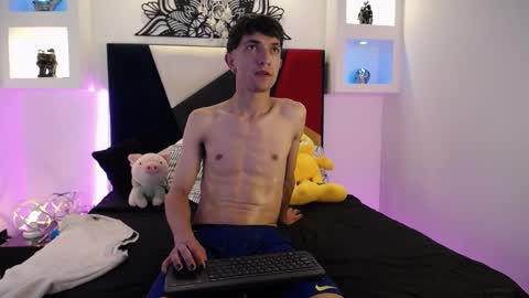 Snapshot of maiky_cooper chatting on 03-01-25, 04:04 Maiky Cooper online show from 03-01-25, 04:04