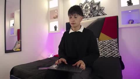 Snapshot of maiky_cooper chatting on 03-09-25, 05:33 Maiky Cooper online show from 03-09-25, 05:33