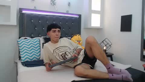 Snapshot of maiky_cooper chatting on 03-10-25, 04:28 Maiky Cooper online show from 03-10-25, 04:28