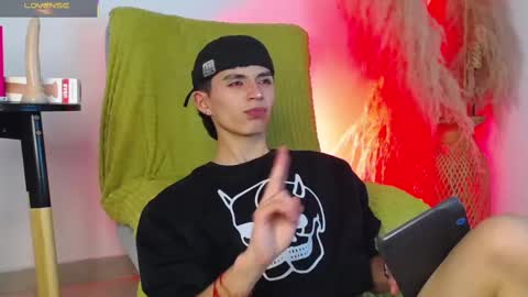 Snapshot of maiky_cooper chatting on 09-15-25, 08:42 Maiky Cooper online show from 09-15-25, 08:42