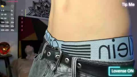 Snapshot of maiky_cooper chatting on 10-14-25, 08:31 Maiky Cooper online show from 10-14-25, 08:31