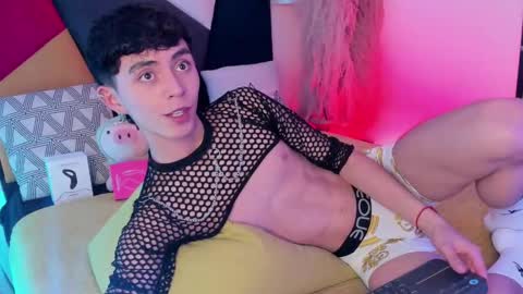 Snapshot of maiky_cooper chatting on 10-22-25, 08:52 Maiky Cooper online show from 10-22-25, 08:52