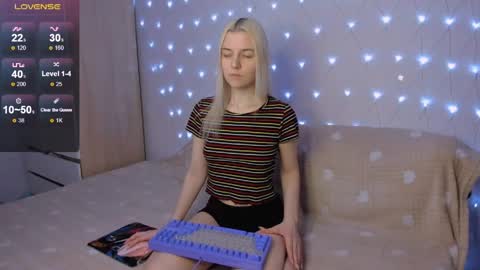 Your kitty online show from 05-03-26, 03:29