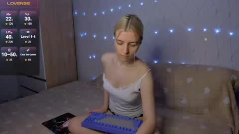 Your kitty online show from 05-09-26, 03:50