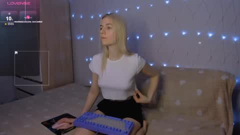 Your kitty online show from 05-12-26, 04:26