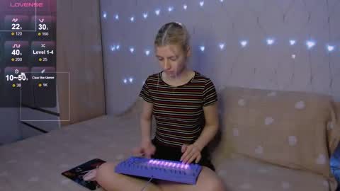 Your kitty online show from 05-20-26, 04:24