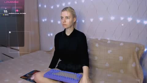 Your kitty online show from 05-24-26, 04:01
