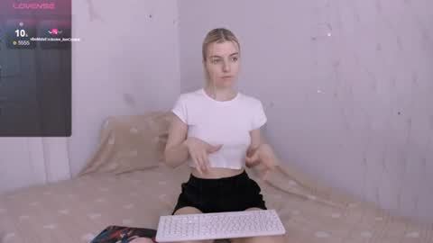 Your kitty online show from 06-09-26, 03:29