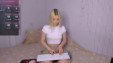 Your kitty online show from 06-19-26, 04:11