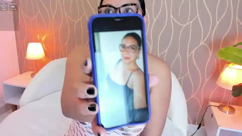 Maria  conexion 1030 pm to 5 am colombia online show from 05-23-26, 04:18