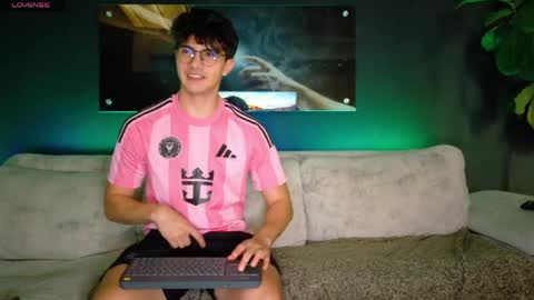 Bastian Arslan online show from 05-23-26, 08:24