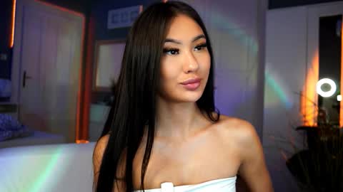 Mai online show from 11-18-25, 07:40