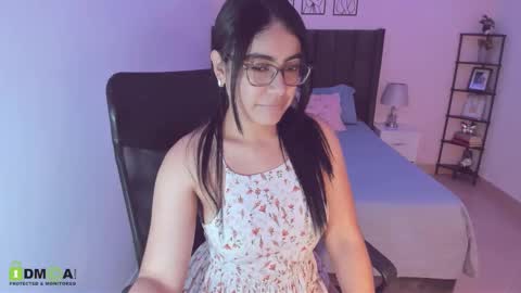 Maite online show from 11-19-25, 04:56