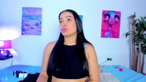 Snapshot of maithe_022 chatting on 09-13-25, 07:02 mai online show from 09-13-25, 07:02