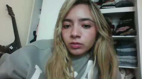 Snapshot of majo_gomezz chatting on 11-02-25, 12:02 majo_gomezz online show from 11-02-25, 12:02