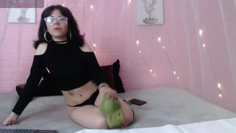 Mei  online show from 05-19-26, 01:56