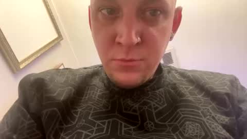 Snapshot of make1upthen chatting on 04-05-26, 02:20 make1upthen online show from 04-05-26, 02:20