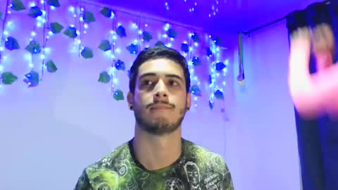 Snapshot of makenzy_darly chatting on 01-10-25, 01:32 Makenzy darly online show from 01-10-25, 01:32