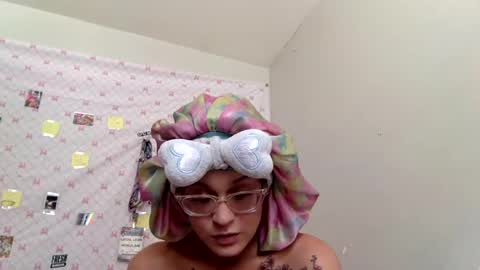 Snapshot of makeouthilldani chatting on 07-20-26, 11:29 hokulani online show from 07-20-26, 11:29