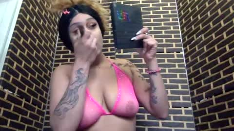 Snapshot of makeouthilldani chatting on 08-04-26, 07:05 hokulani online show from 08-04-26, 07:05