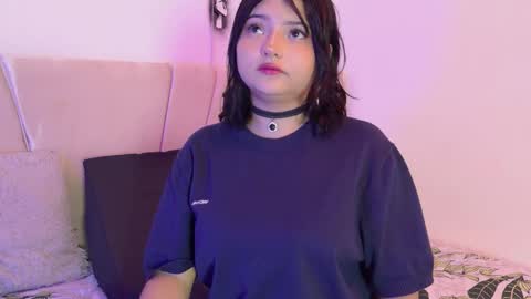 Snapshot of makii__ chatting on 11-11-25, 08:20 Maki online show from 11-11-25, 08:20