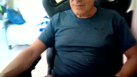 Snapshot of makis8989 chatting on 07-20-26, 01:46 makis8989 online show from 07-20-26, 01:46