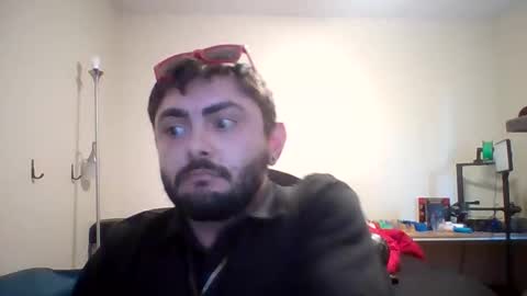 mako4eva online show from 12-16-25, 07:52